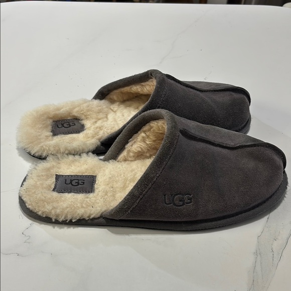UGG Gray Suede Slippers with Shearling Lining - Picture 1 of 4